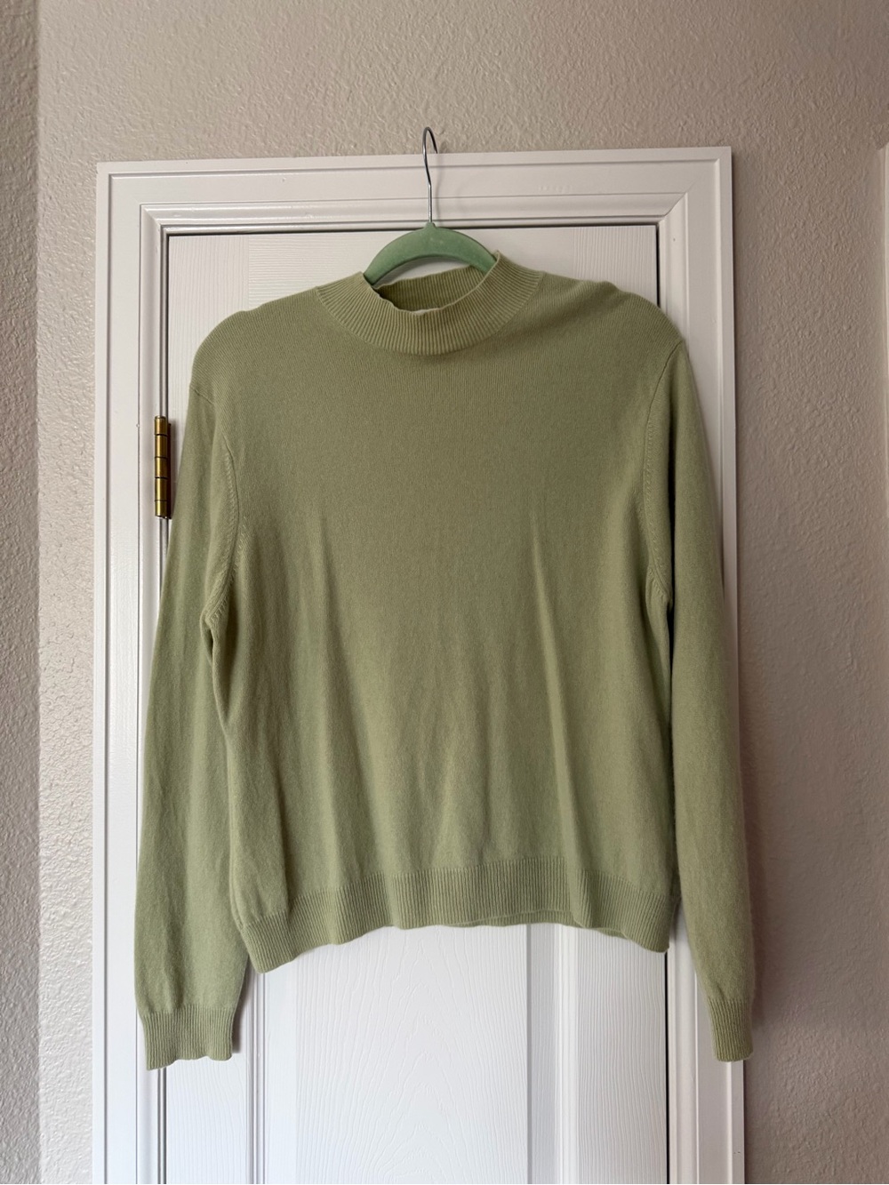 Light Green Women's Cashmere Sweater